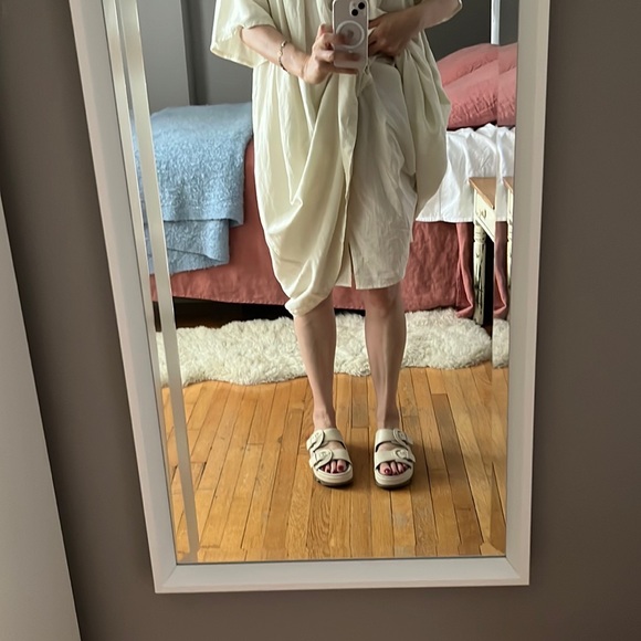 Adorable dress with liner. Comfortable, easy to wear. - Picture 10 of 11